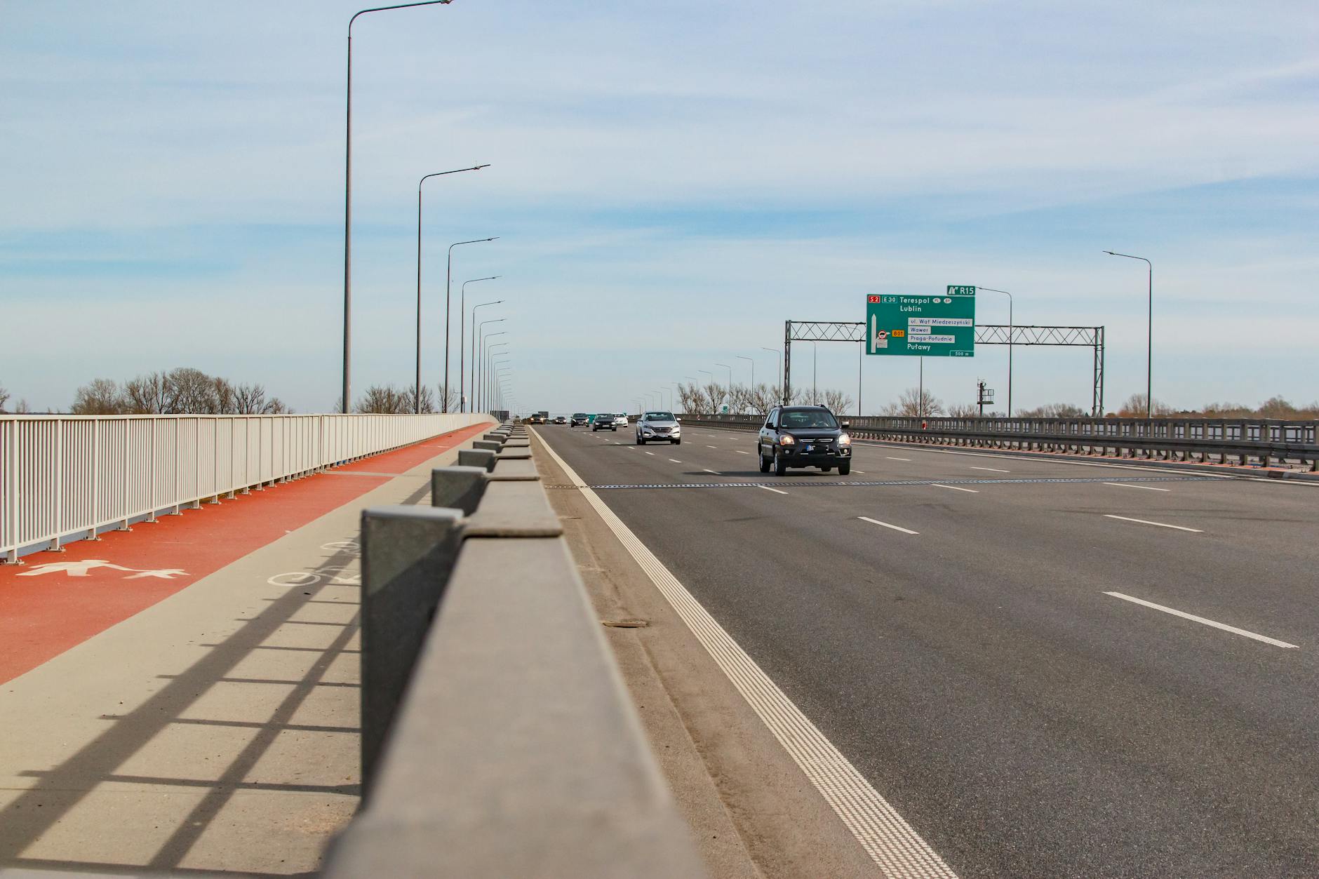 Nowa nawierzchnia drogowa na ulicy Doba w Bielawie po przebudowie